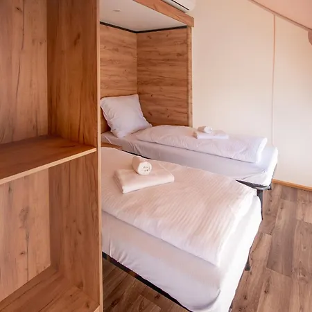 Forrest Glamping Luxuszelt *