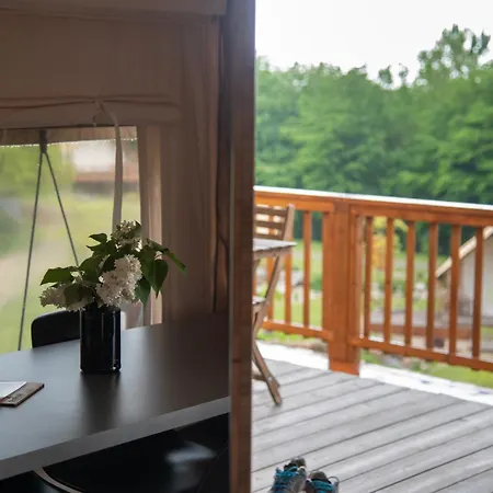 Campo de lujo Forrest Glamping Banská Štiavnica