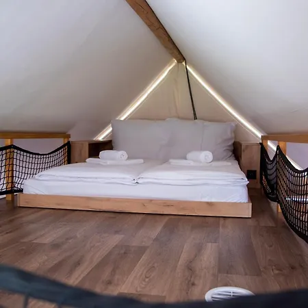 אוהל מפואר Forrest Glamping